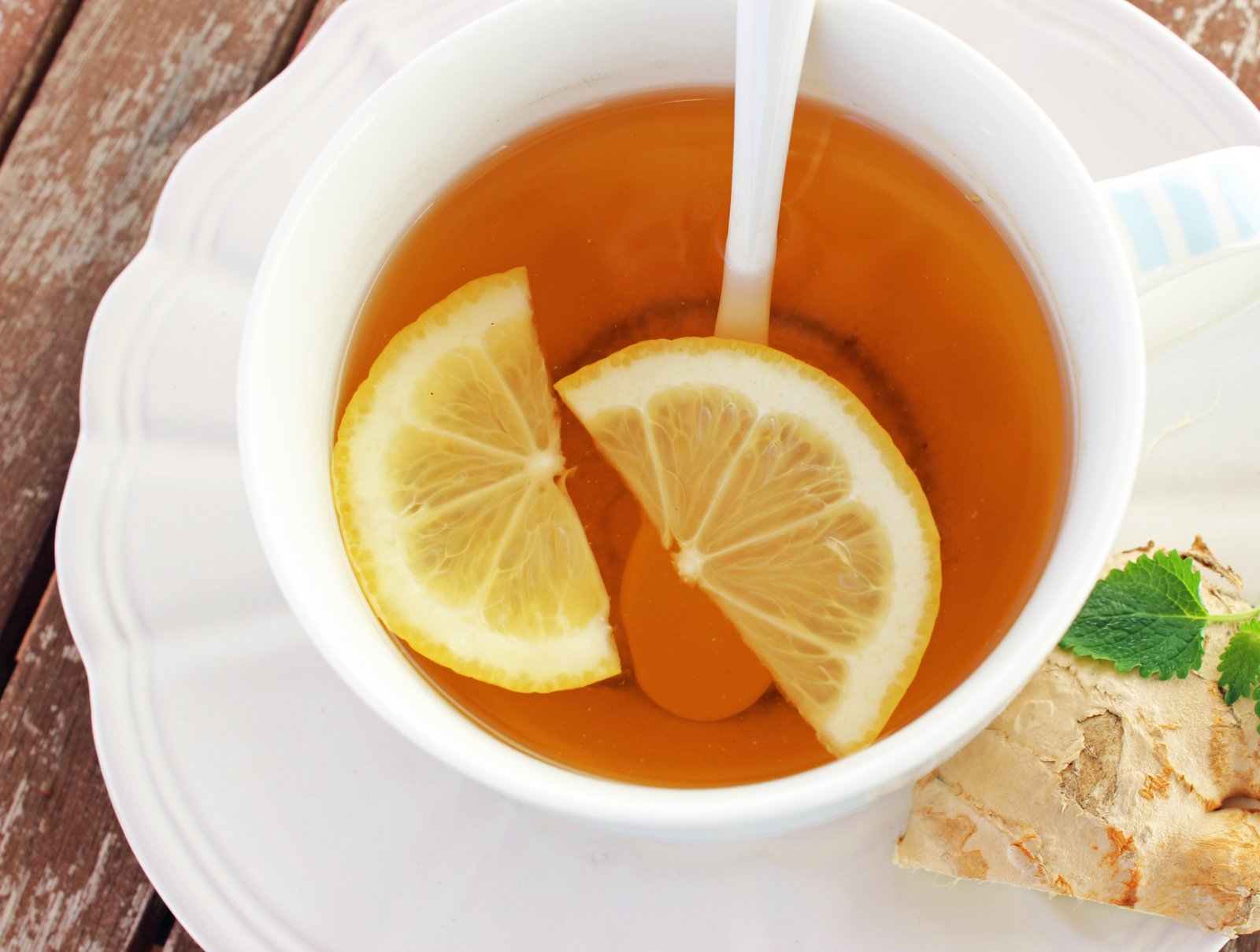 5-Isa-Carolina-Rosanda-Lemon-Toddy-Shutterstock