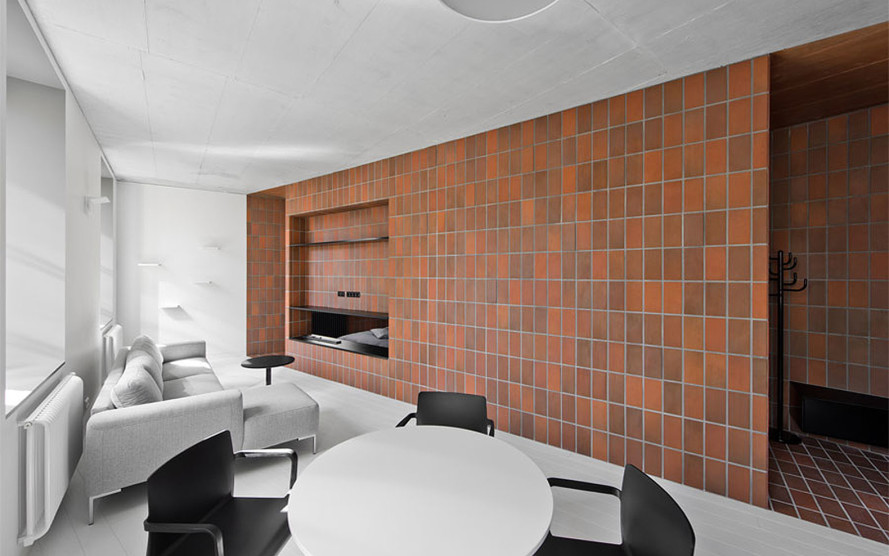 Bazillion-apartment-by-YCL-Studio-2-889x556