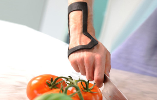 Bespoke-Innovations-3D-printed-prosthetics-2-537x345