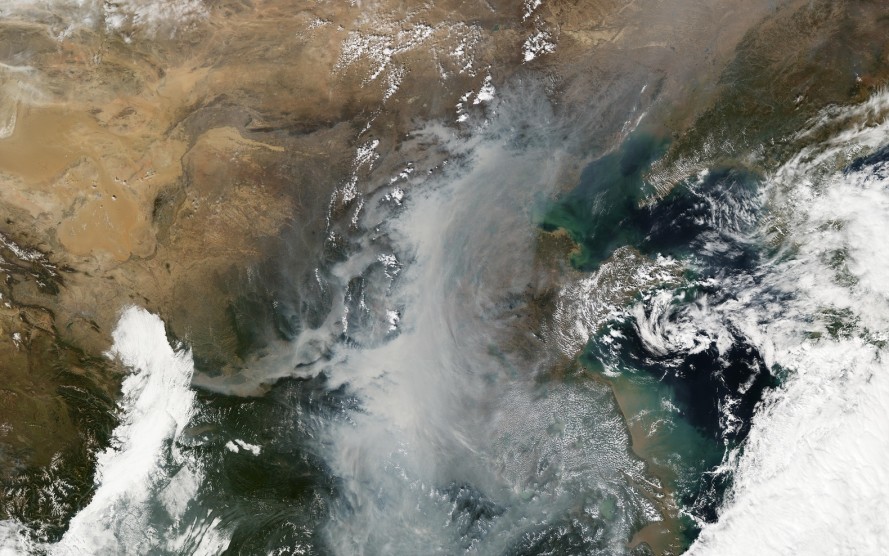 China-Smog-Space-889x556