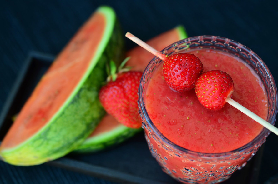 Frozen-Watermelon-Smoothie-889x589