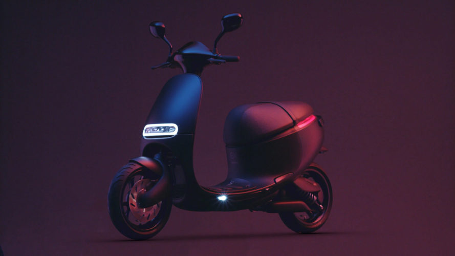 Gogoro-S-model-smartscooter-06-889x500