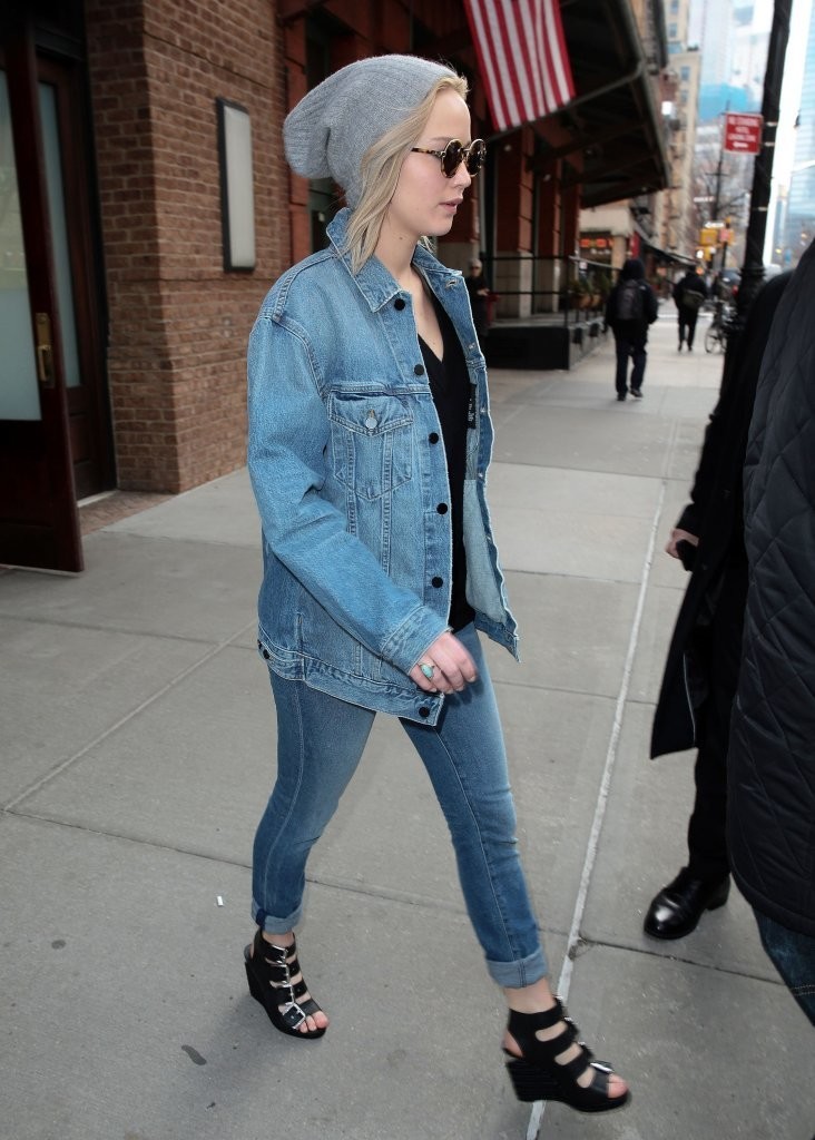 Jennifer-Lawrence-Denim-x-AW-Double-Denim-732x1024