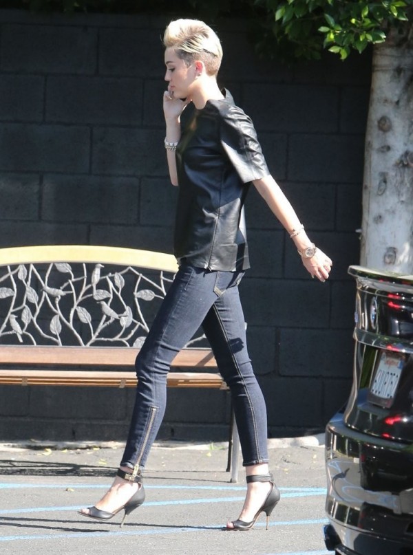 Miley1