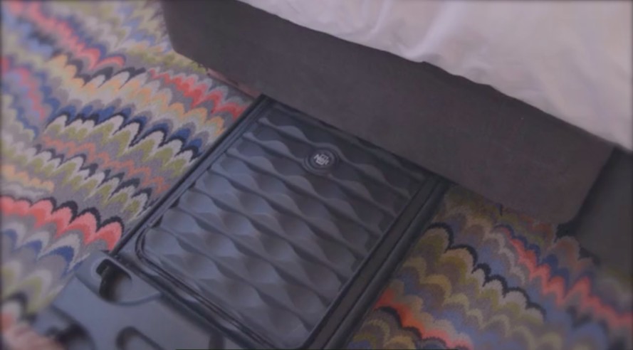 Neit-Collapsable-Luggage-Smart-Suitcase-Storage-889x492