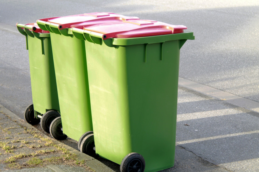 Swedish-Waste-Recycling-Garbage-Cans-889x592
