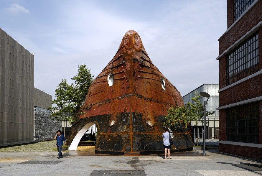 TempL-by-shinslab-architecture-Rusty-Ship-889x597