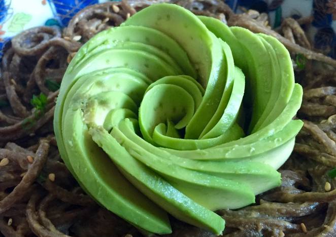 avocado-rose.jpg.662x0_q70_crop-scale