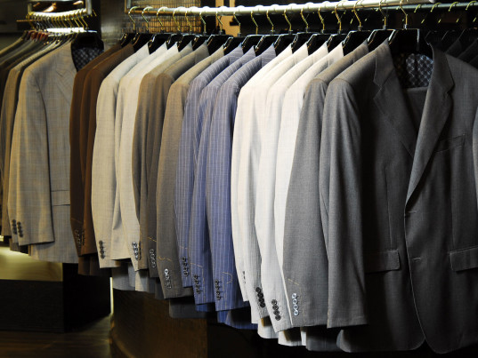 clothing-rental-2-537x403