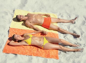 frenchsunbathingupsolar-e