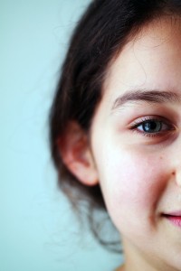 girl-609700_640-200x300