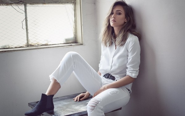 jessica-alba-dl19611-e1454473928338