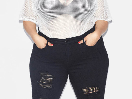 khloe-kardashian-good-american-7-537x403