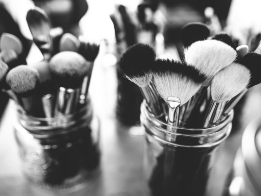 makeup-2-537x403