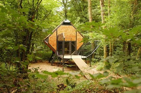 matali_crasset_Le_nichoir01_Le_Vent_des_Forets_©Lucas_Frechin1-537x356