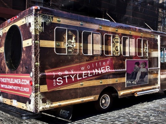 mobile-fashion-truck-1