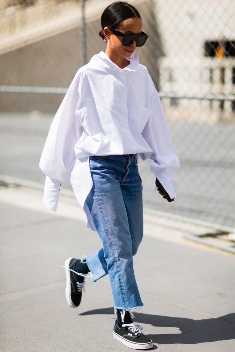 nyfw-street-style-day5-26.nocrop.w1800.h1330.2x-768x1152