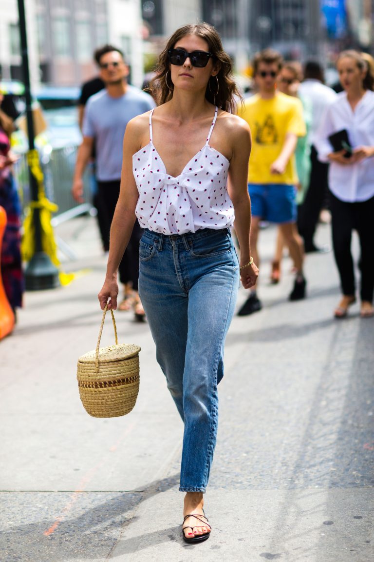 nyfw-street-style-day5-31.nocrop.w1800.h1330.2x-768x1152