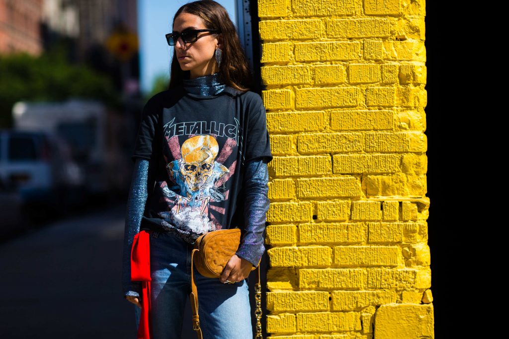 nyfw-street-style-day8-28.nocrop.w1800.h1330.2x-1024x683