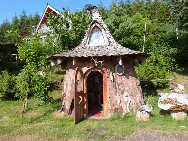 wotten-exterior.jpg.650x0_q70_crop-smart