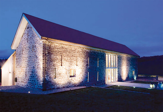 Hillcott-barn-RRR-Architects-537x370