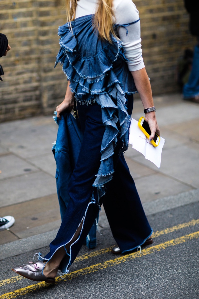 LFW-street-style-016.nocrop.w1800.h1330.2x