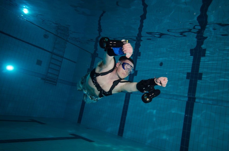x2-sport-underwater-jetpack2-889x589
